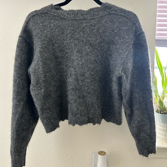 Wilfred Cropped Sweater - Picture 4 of 5